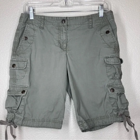 Ann Taylor Loft Cargo Shorts Size 4 Olive Green Cotton Baggy High Rise - Picture 5 of 13